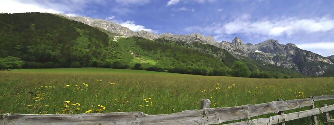 Trip Reisen Tirol - Region Wipptal auf die Reise - Wunschliste! Finde die besten Sehenswürdigkeiten der Region Wipptal, Erlebnisse und gemütlichen Unterkünfte der Hotels in der Tiroler Region Wipptal. Lust bei einem Last Minute Urlaub, die Region Wipptal zu erkunden? Buche günstige Unterkünfte in der Region Wipptal mit herrlichen Blick auf die Berge. Region Wipptal Urlaub Angebote ob Hotel mit Halbpension, Unterkunft mit Frühstück oder flexibel & spontan bleiben und eine große Auswahl an Ferienhäuser - Ferienwohnungen in der Region Wipptal für den perfekten Urlaub vergleichen & buchen. Die Highlights finden, Tagesausflüge - Erlebnisse planen, die sich hervorragend eigenen zum Geschichten erzählen. Einen unvergesslichen Familienurlaub in der Region Wipptal in einer Ferienwohnung verbringen und dabei die besten Urlaubsangebote aller Orte in der Region Wipptal erhalten. Beliebte Orte für eine Urlaubsbuchung in der Region Wipptal: Gries am Brenner, Gschnitz, Matrei am Brenner, Mühlbachl, Navis, Obernberg am Brenner, Pfons, Schmirn, Stafflach, Steinach am Brenner, Trins und Vals